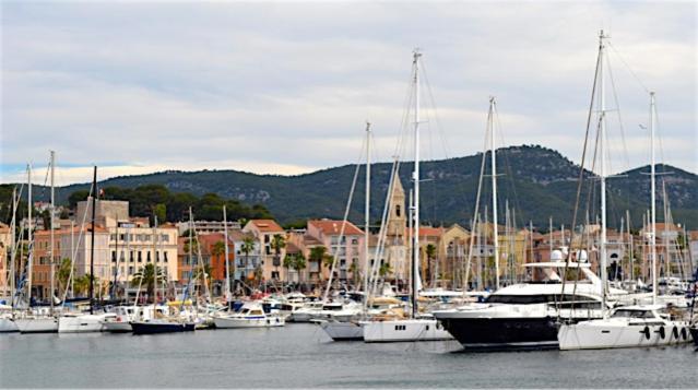 Le Murat Six-Fours-les-Plages Buitenkant foto